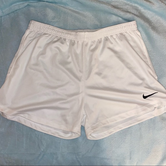 Nike shorts - Picture 2 of 5